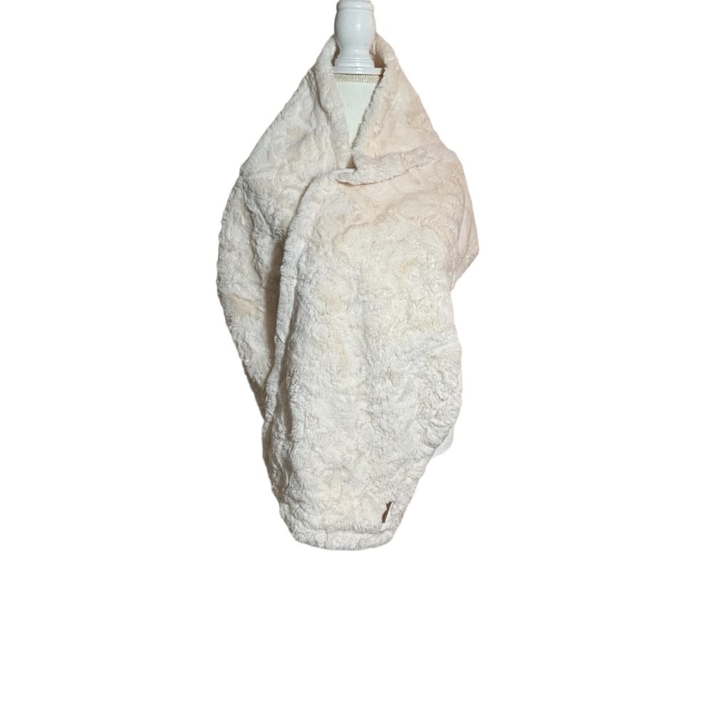 Koolaburra by Ugg Ivory Faux Fur Wrap Scarf 72”
